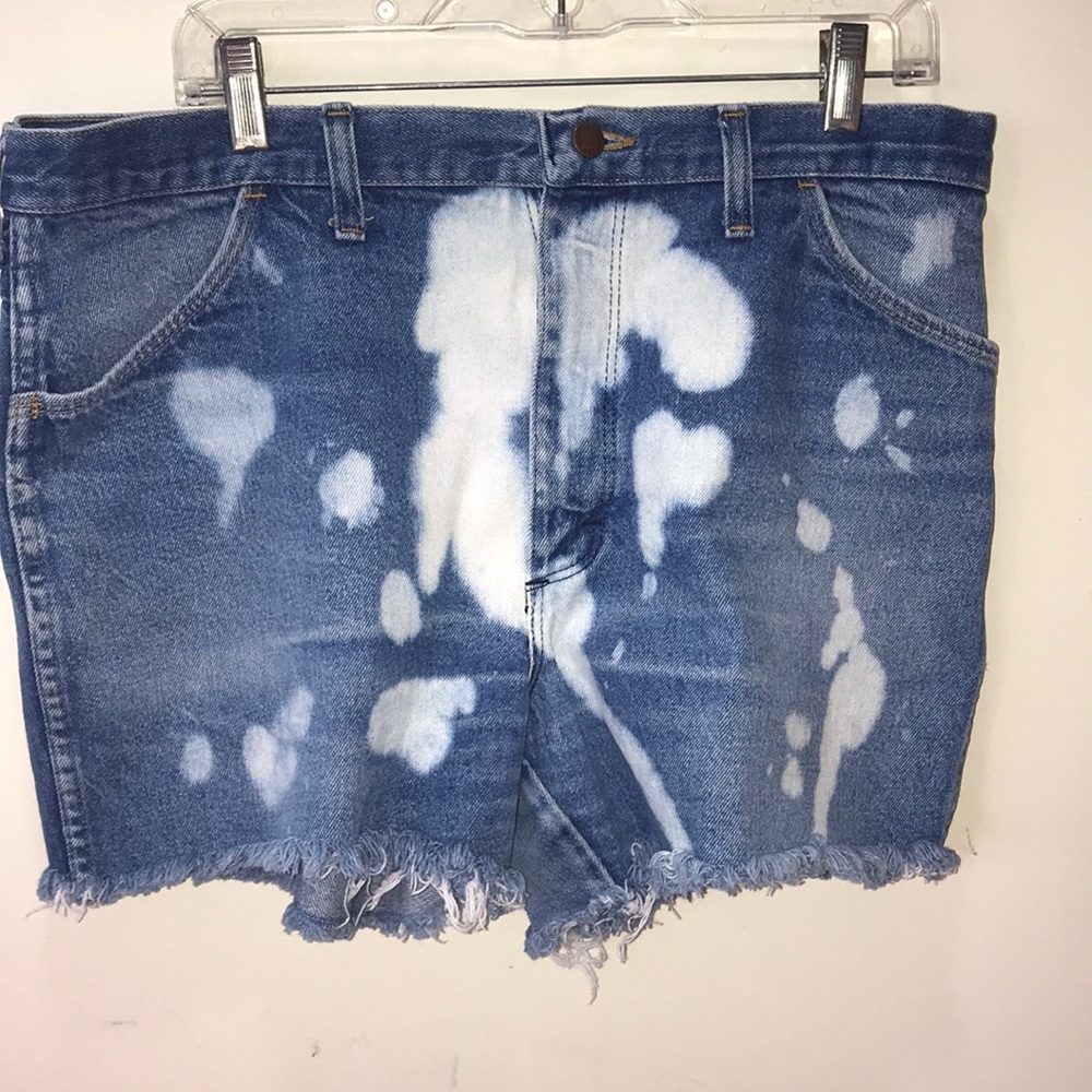 Rustler jean cutoffs bleach stained denim size 38